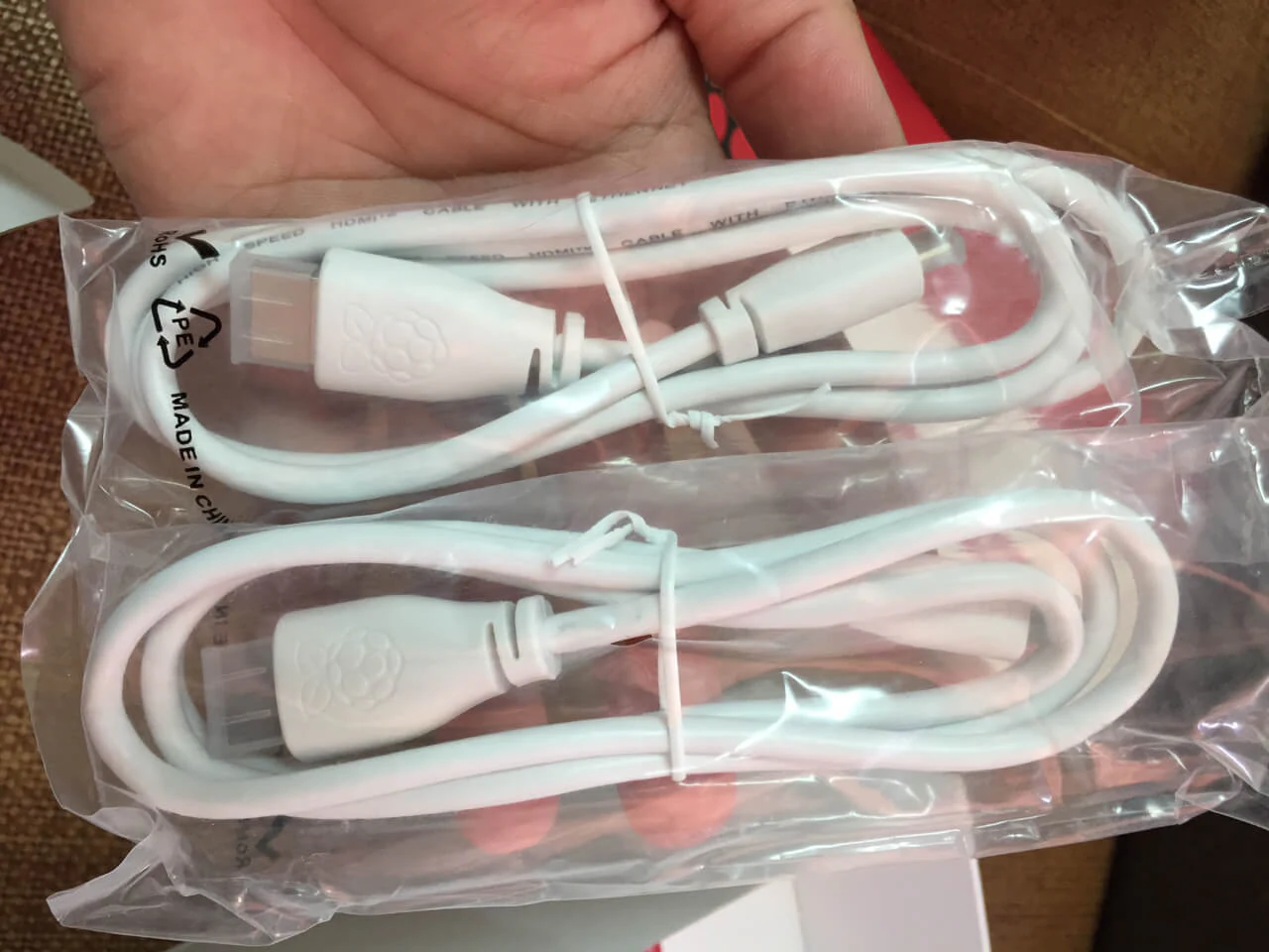 Raspberry Pi 4 Desktop Kit mini hdmi